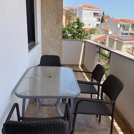 Apartment Jakasa Trogir Exterior photo